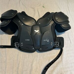 Flyte 2 Men's Black Shoulder Pads